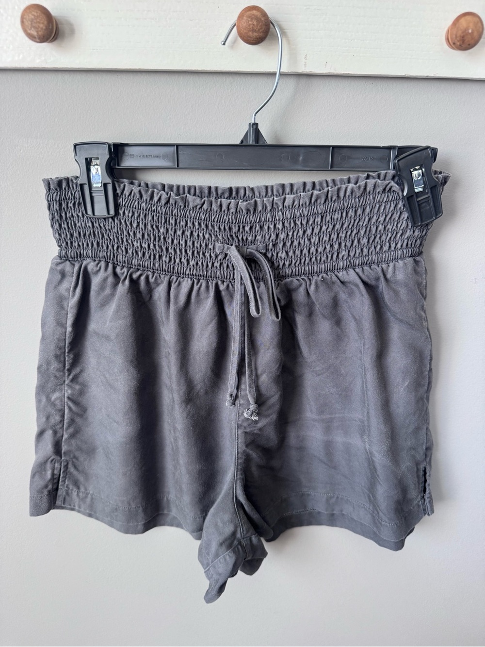 Abercrombie & Fitch Smocked Pull-On Shorts Gray Size M